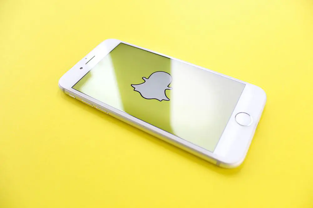 Как подделать живые снимки в Snapchat