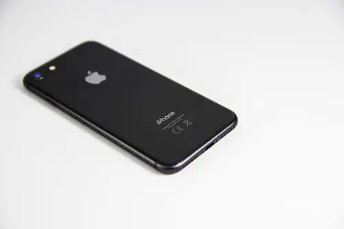 Является ли iPhone 8 того же размера, что и iPhone 7?