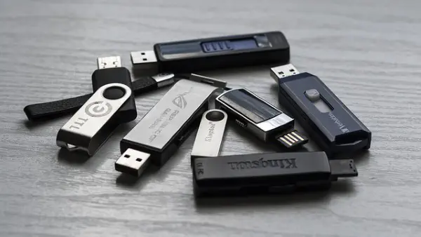 В чем разница между USB 2.0 и USB 3.0?