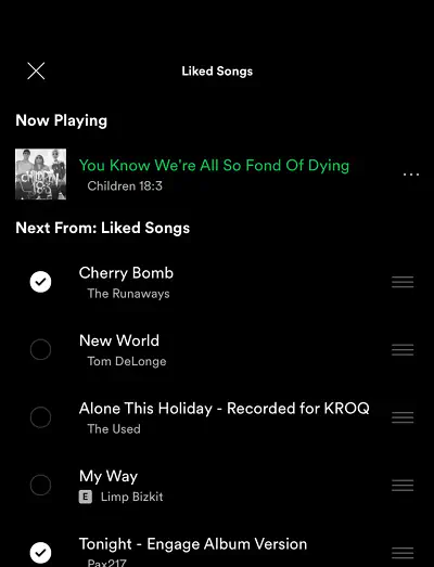 Как очистить очередь Spotify на iPhone