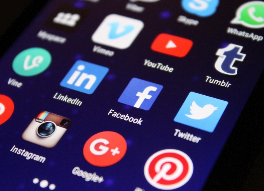 Как отметить кого-то на Facebook