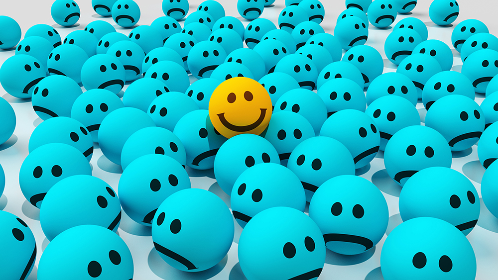 Как добавить в видео движущиеся стикеры Snapchat Emoji