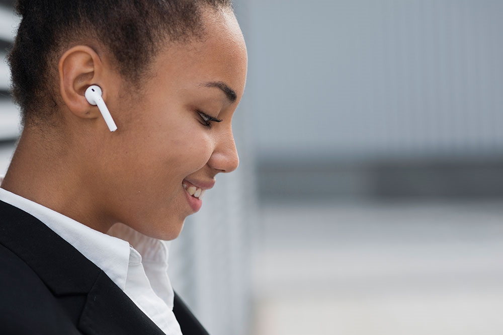 Как сделать так, чтобы Apple AirPods сидели лучше